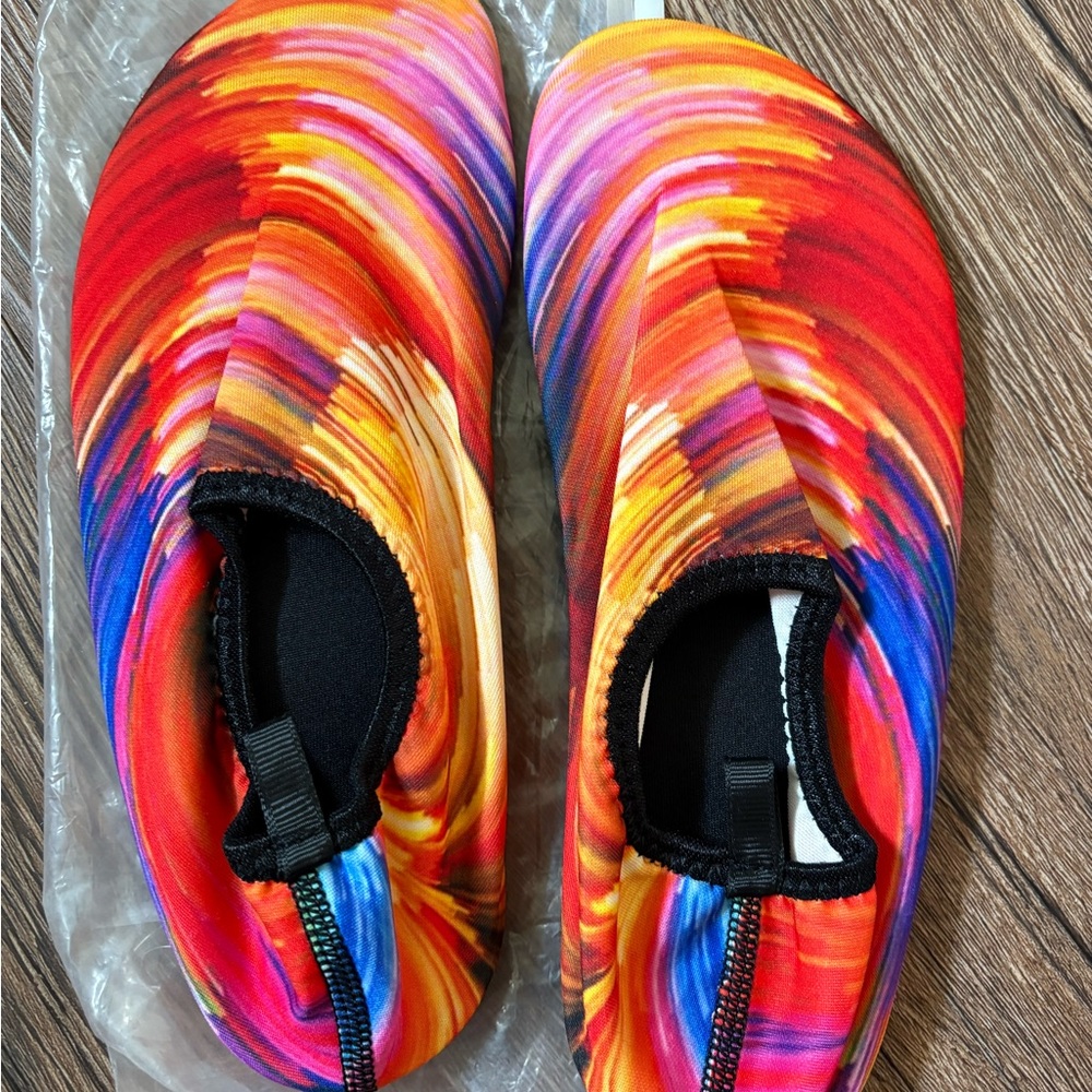 Water Shoes - Vibrant Red Pattern